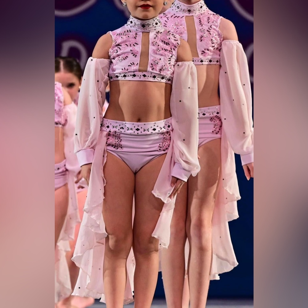 Girls' Pink Dance Costume Two-Piece Set